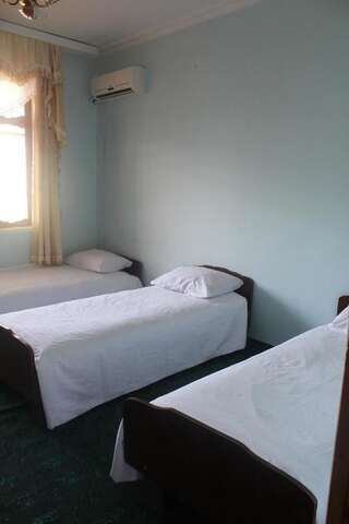 Хостелы Canal Hostel Шеки Односпальная кровать в общем номере для женщин-15